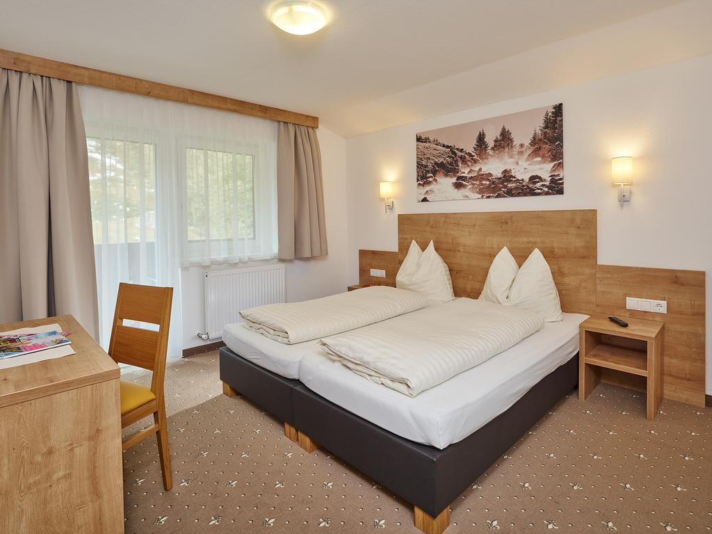 Appartement Gaestehaus Bergkristall ゼルデン エクステリア 写真