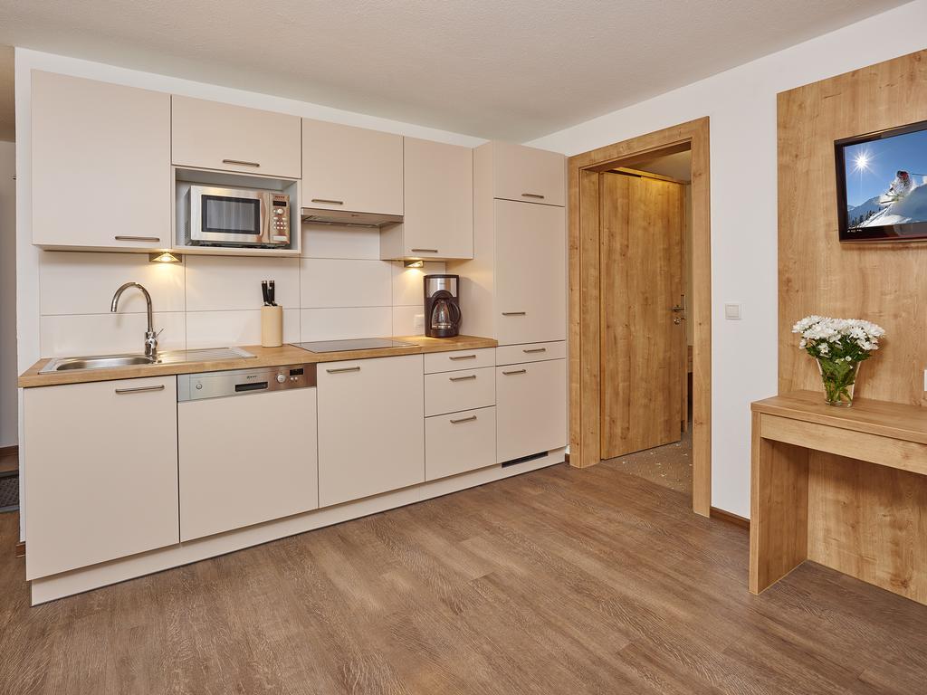 Appartement Gaestehaus Bergkristall ゼルデン エクステリア 写真