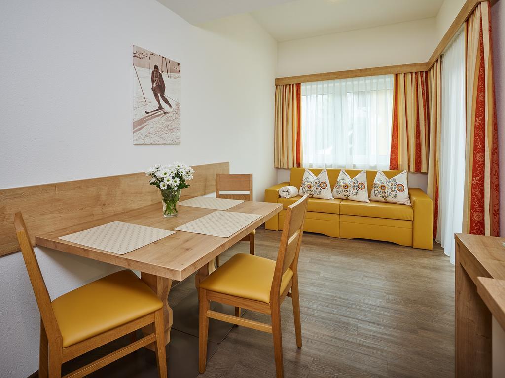Appartement Gaestehaus Bergkristall ゼルデン エクステリア 写真