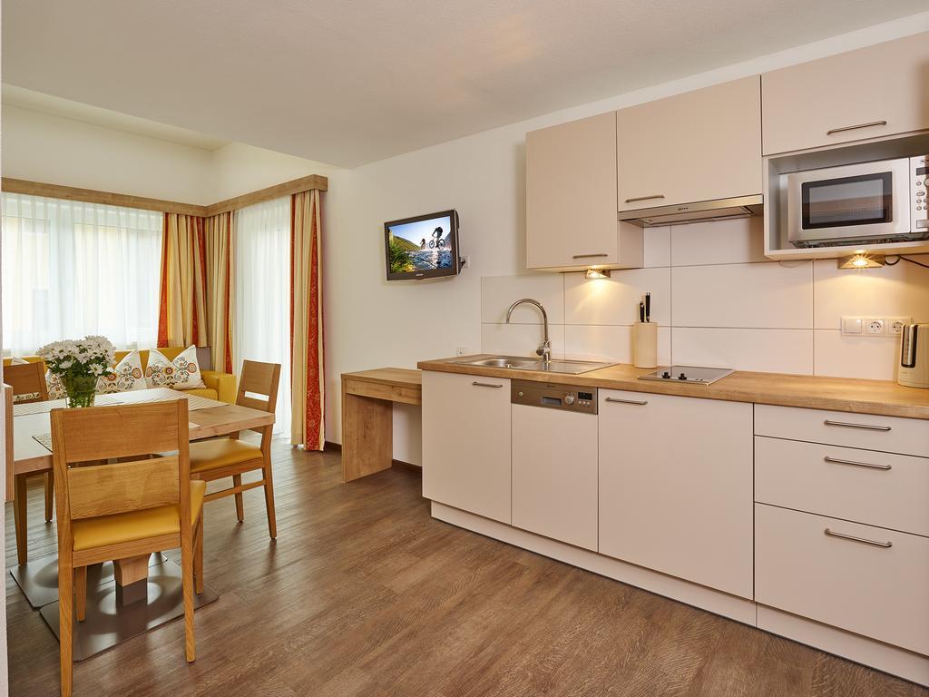 Appartement Gaestehaus Bergkristall ゼルデン エクステリア 写真