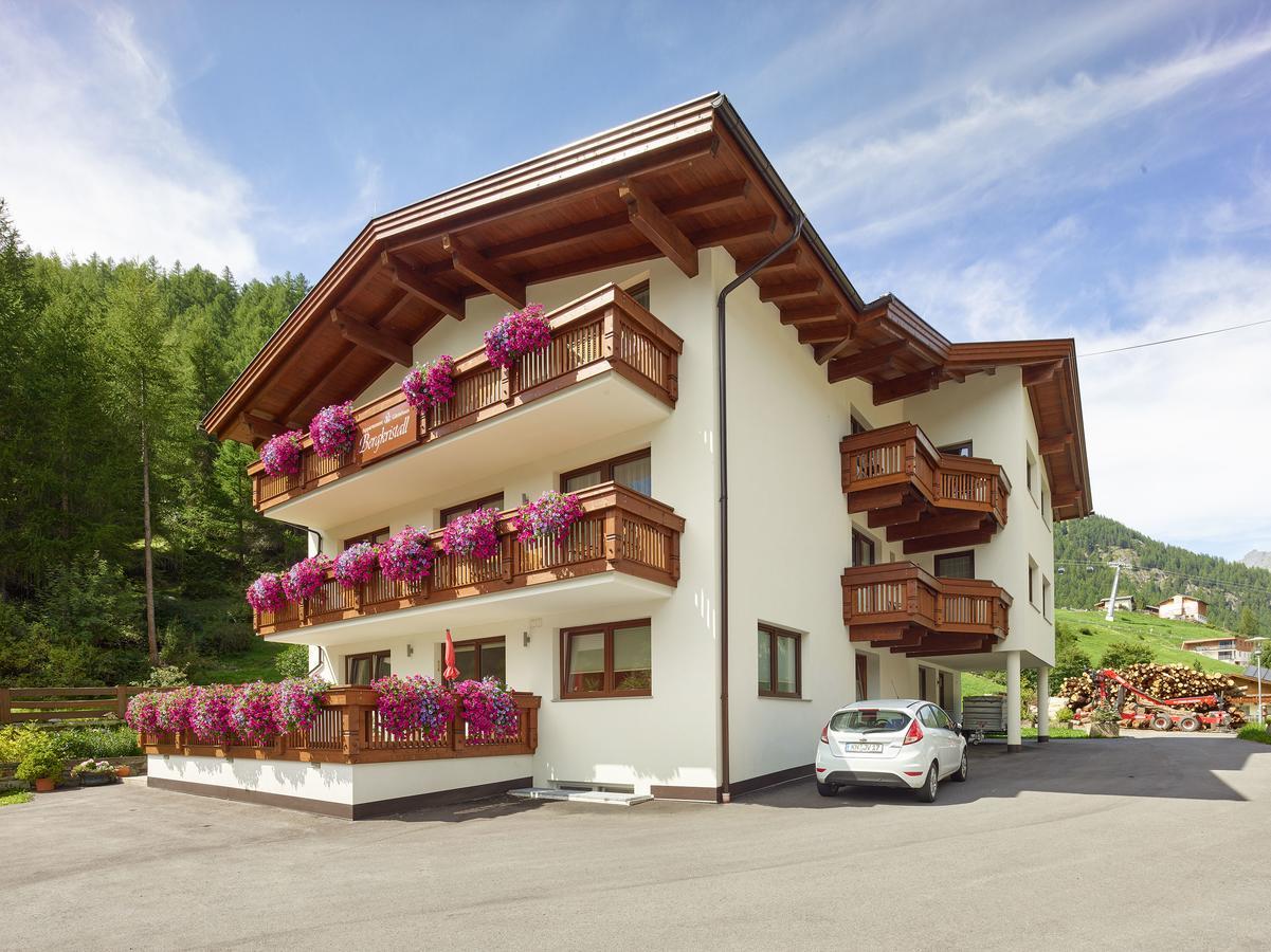 Appartement Gaestehaus Bergkristall ゼルデン エクステリア 写真